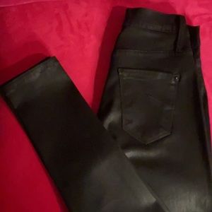 NWOT Black HIGH RISE! Black jeans textured  28